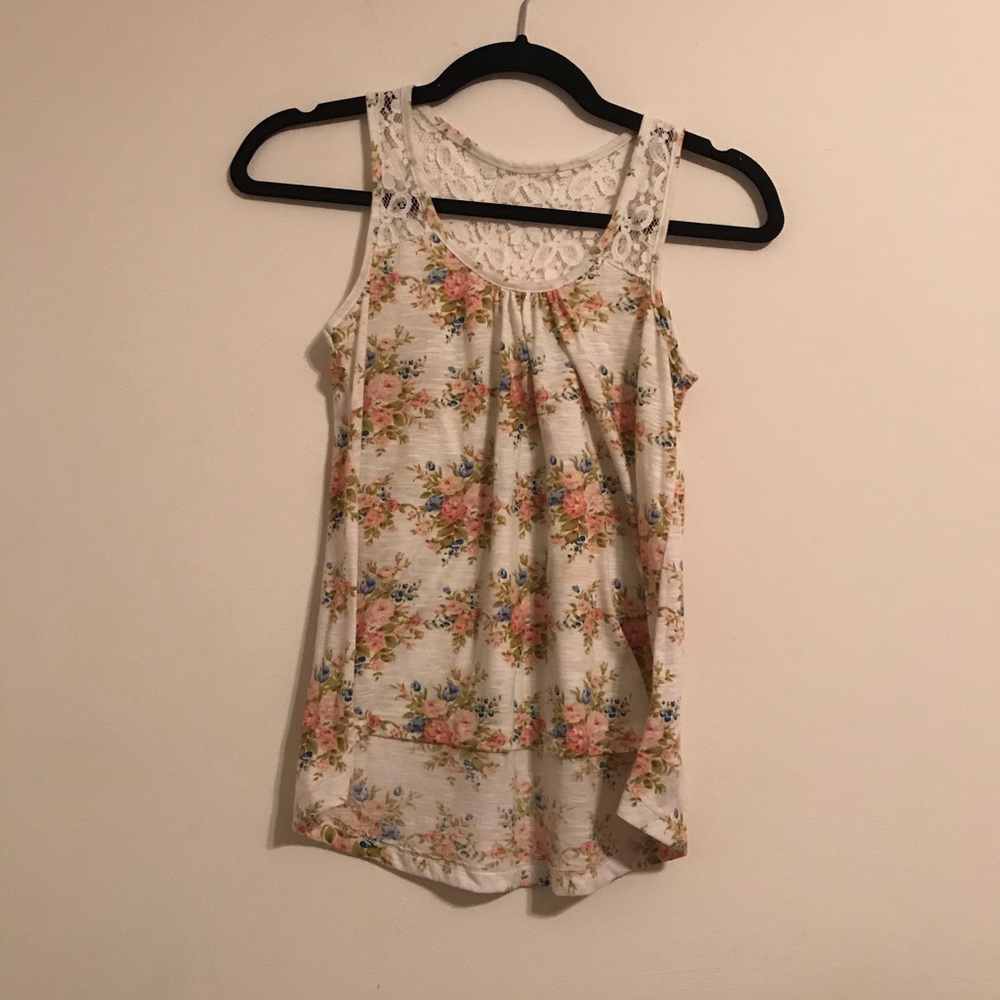 🏔Floral Kirra tank top, size small